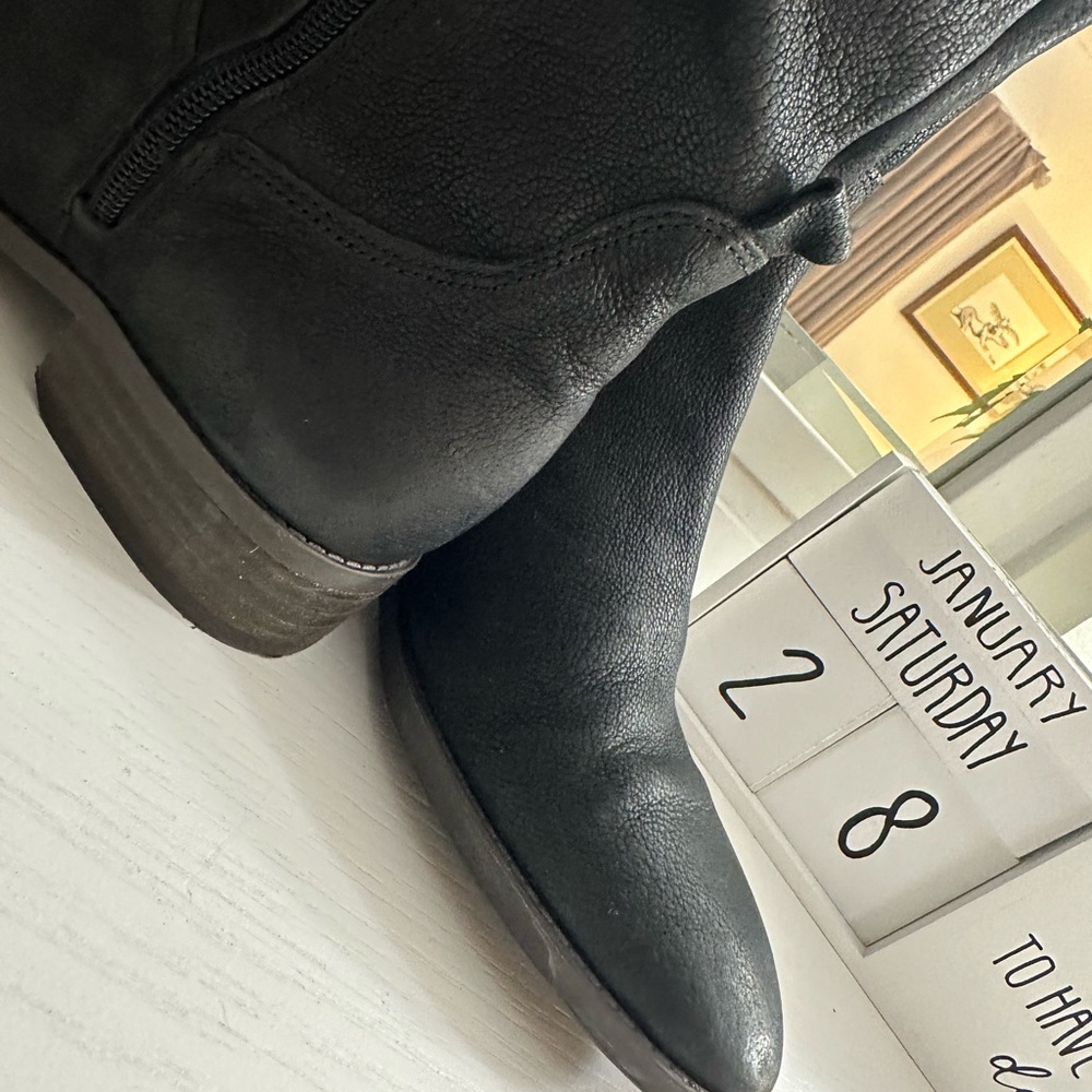 Vince Camuto NOT FOR SALE!!!!!🛑🛑🛑